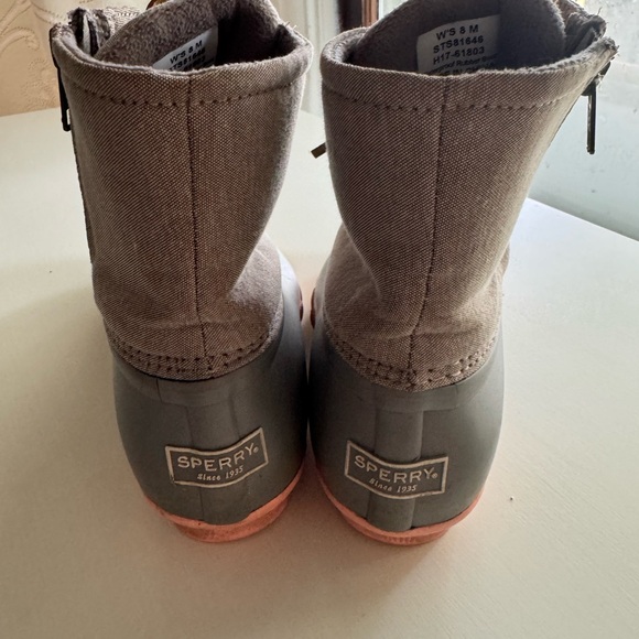 Sperry Duck Boots-Grey/Tan size 8 women’s - Picture 3 of 4